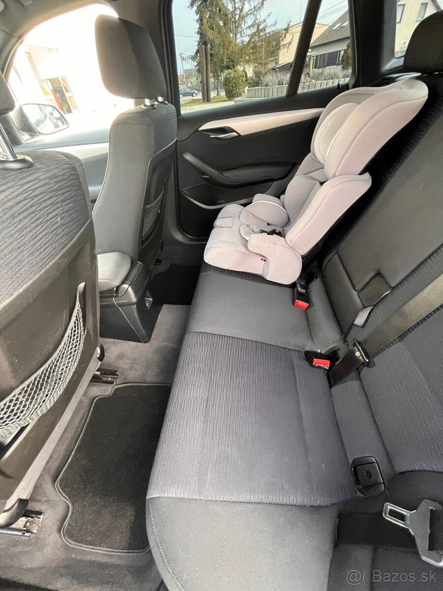 BMW X1 sDrive18d - 10