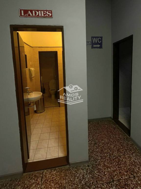 Zabehnutá gastro prevádzka s kuchyňou, Bratislava 2, ZNÍŽNÁ - 10