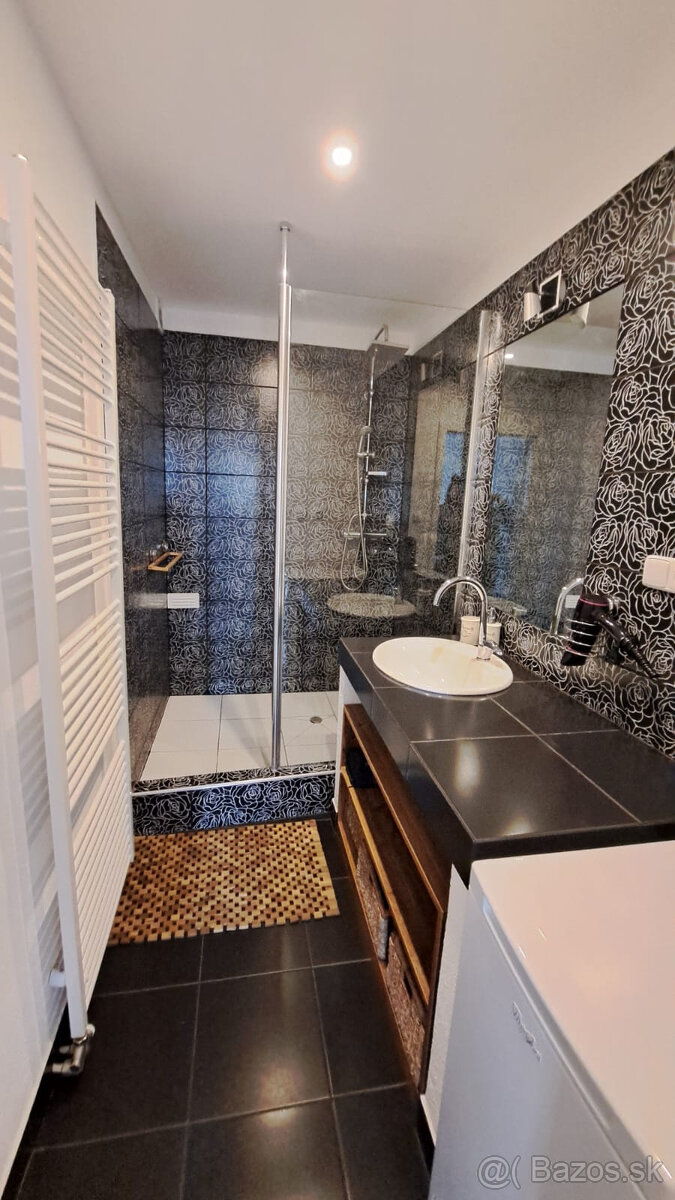 Priestranný 2-izbový byt v Hornom Slavkove na prenájom - 10