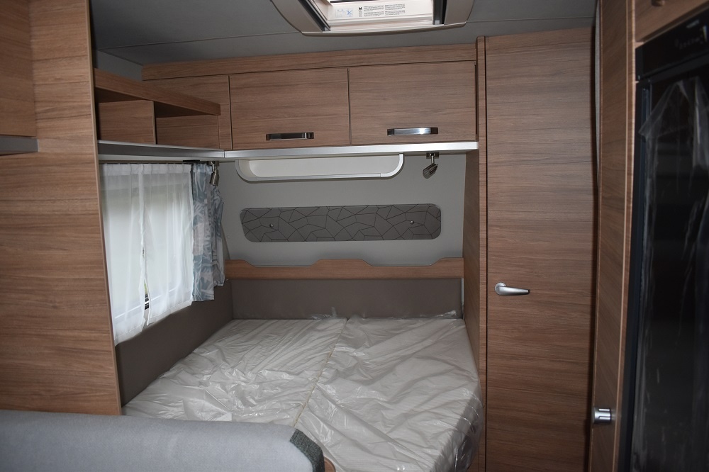 Karavan Weinsberg 500 FDK SKLADOM nový 19.500.-€ bez DPH - 10