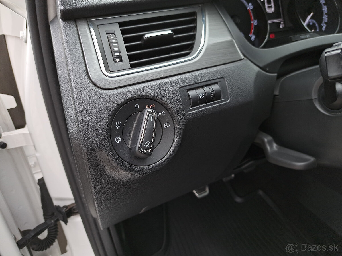 Škoda Rapid Spaceback Extra 1.0TSI 70kW 5MP (2018) - 10