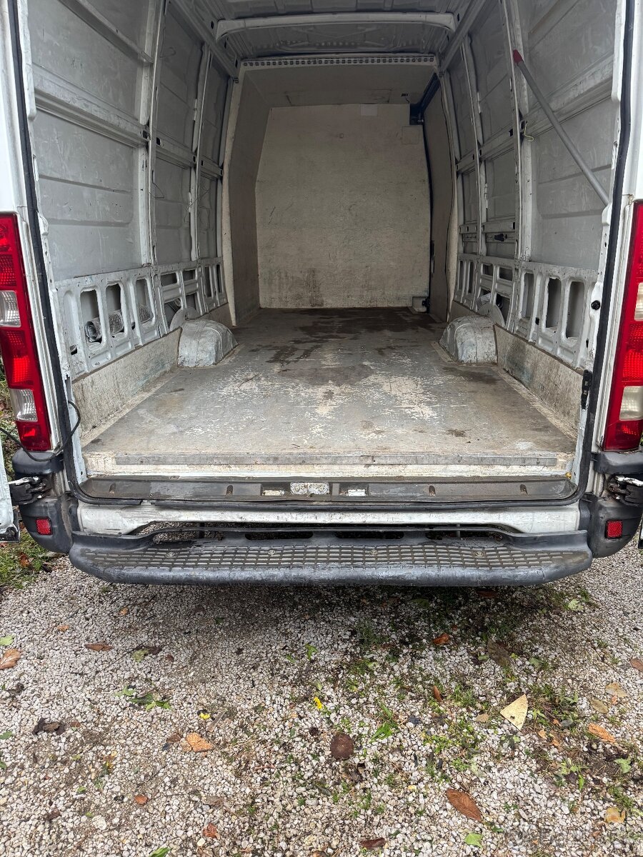 Iveco dodávka do 3,5t dĺžka 6,9m,typ motora:F1CE3481K B - 10