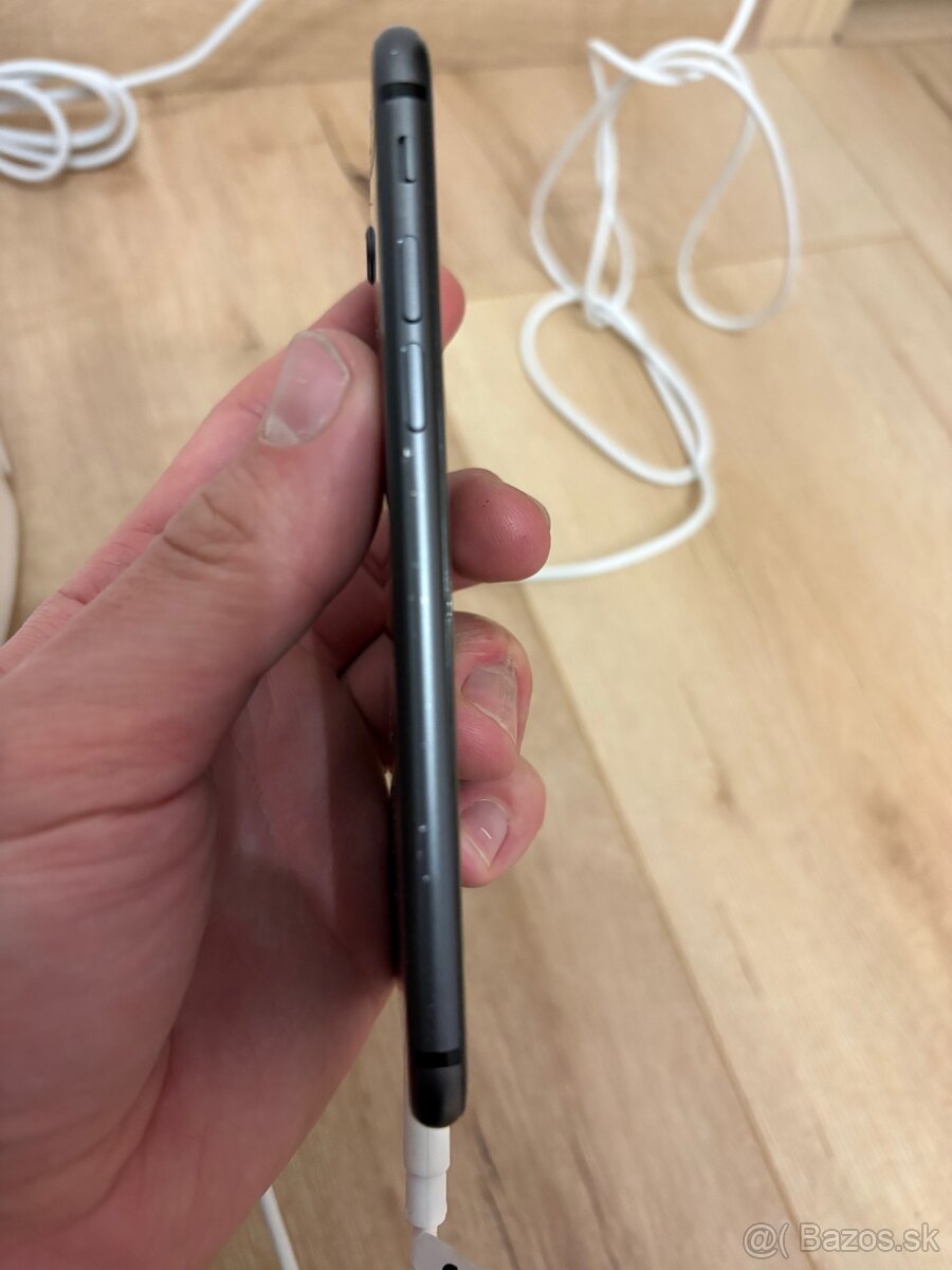 iPhone 8 64GB - 10