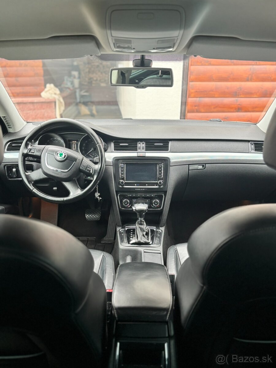 Predám Škoda Superb 2.0 TDi DSG L&K - 10