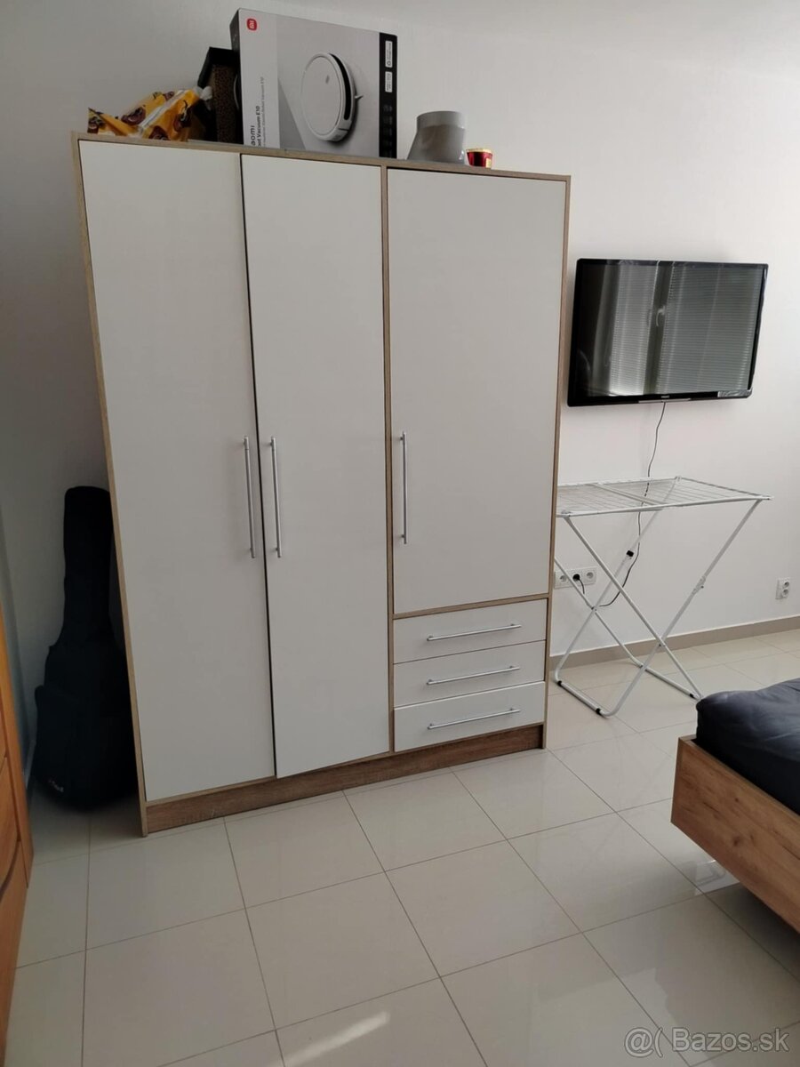 Predám 1-izbový veľkometrážny byt v Bánovciach - 10