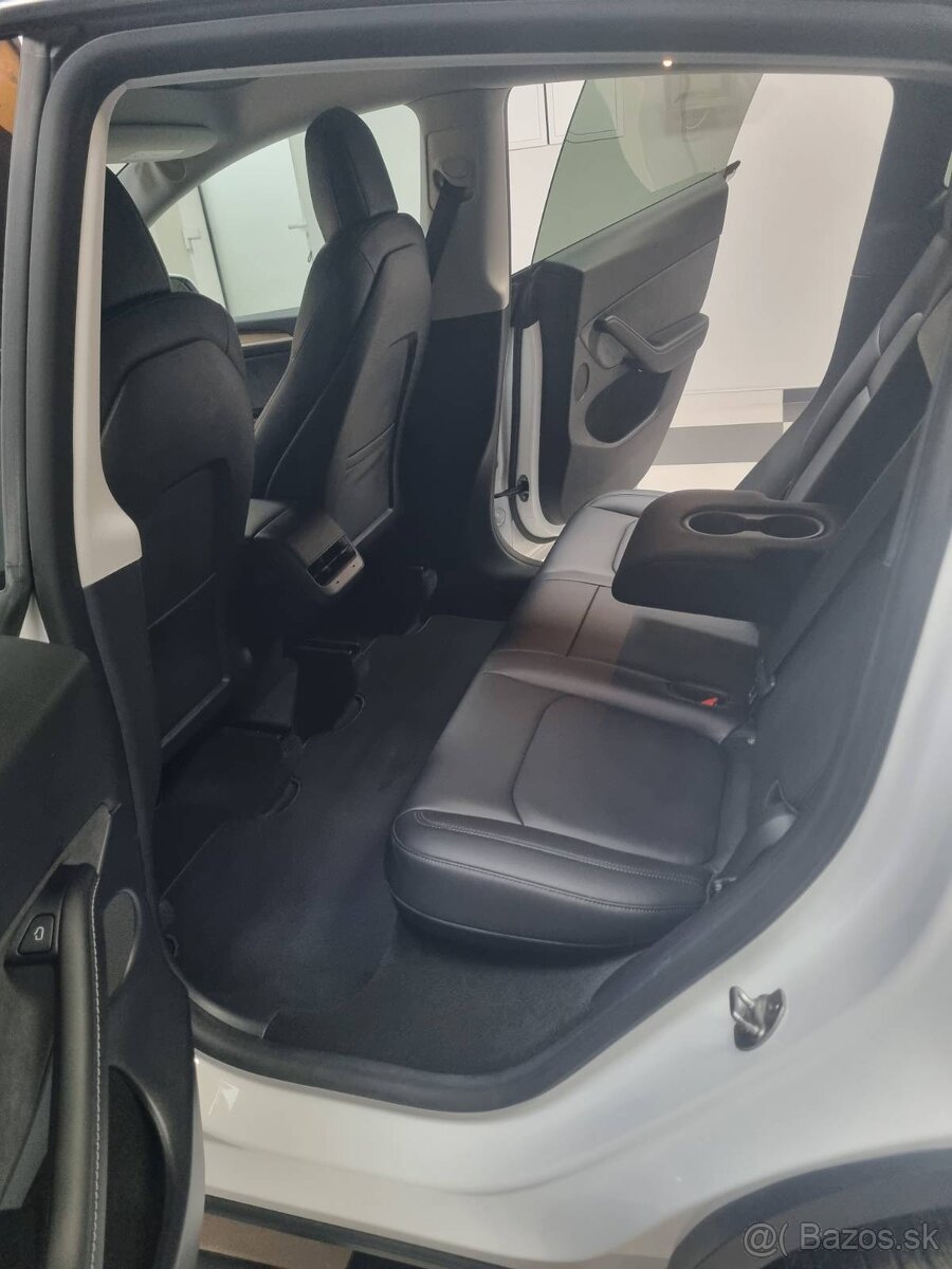 Tesla model Y AWD Long Range - 10