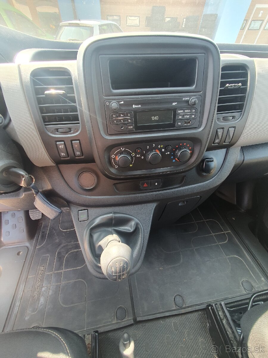 Renault Trafic 1,6dci - 8 miestny - 10