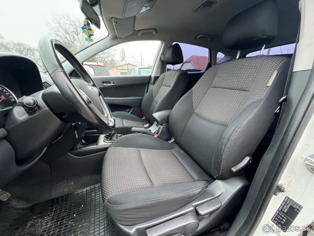 Hyundai i30 1.6 benzín, 84kW, MT/5, rok:08.2007. - 10