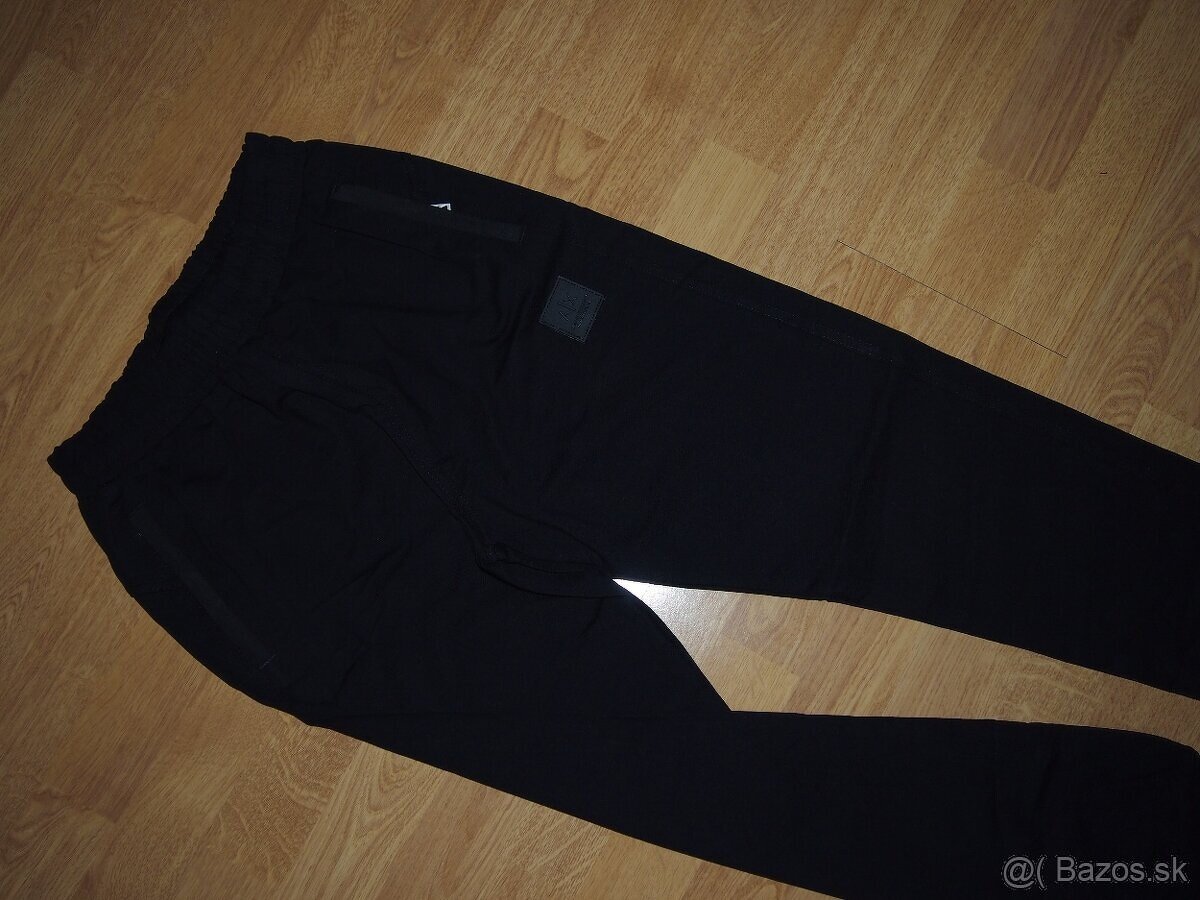 Armani Exchange pánska tepláková súprava - 10