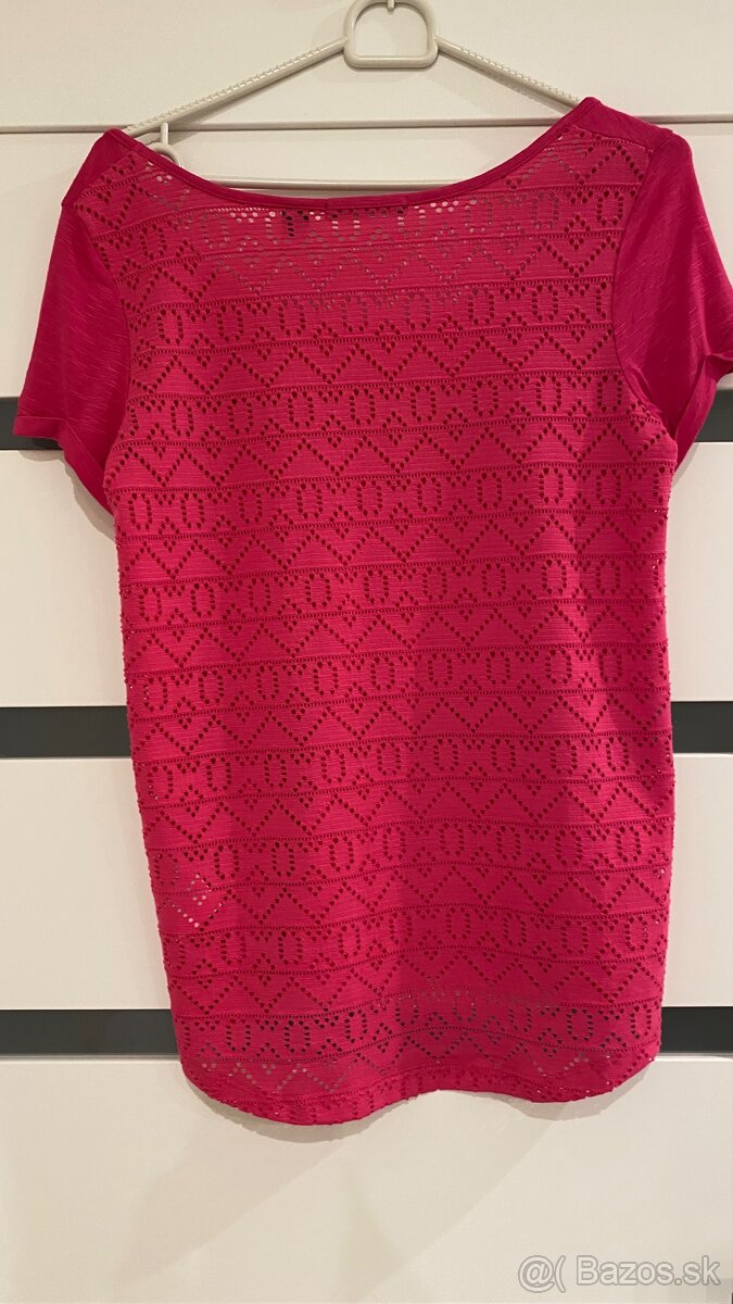 Predam lacno velky balik oblecenia velkost S - 10