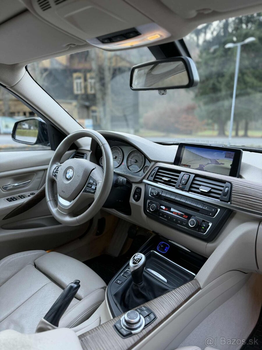 BMW 328i xDrive - 10