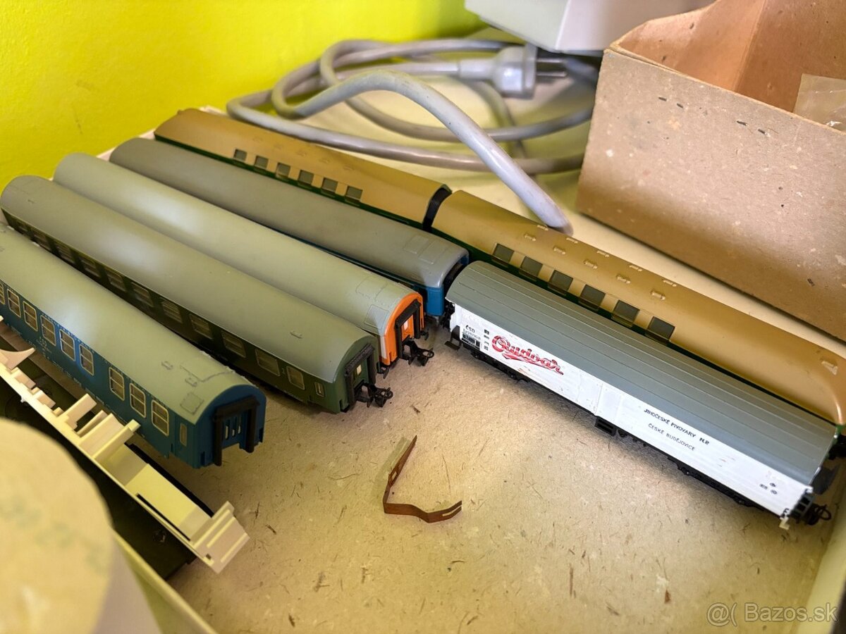 Vláčiky TT - budovy, stromy, príslušenstvo - 10