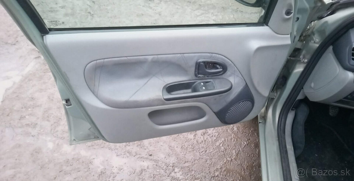 Renault Clio 1,2i 55kw - 10