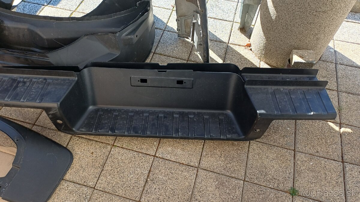 Isuzu D Max vaničky 2025 - 10