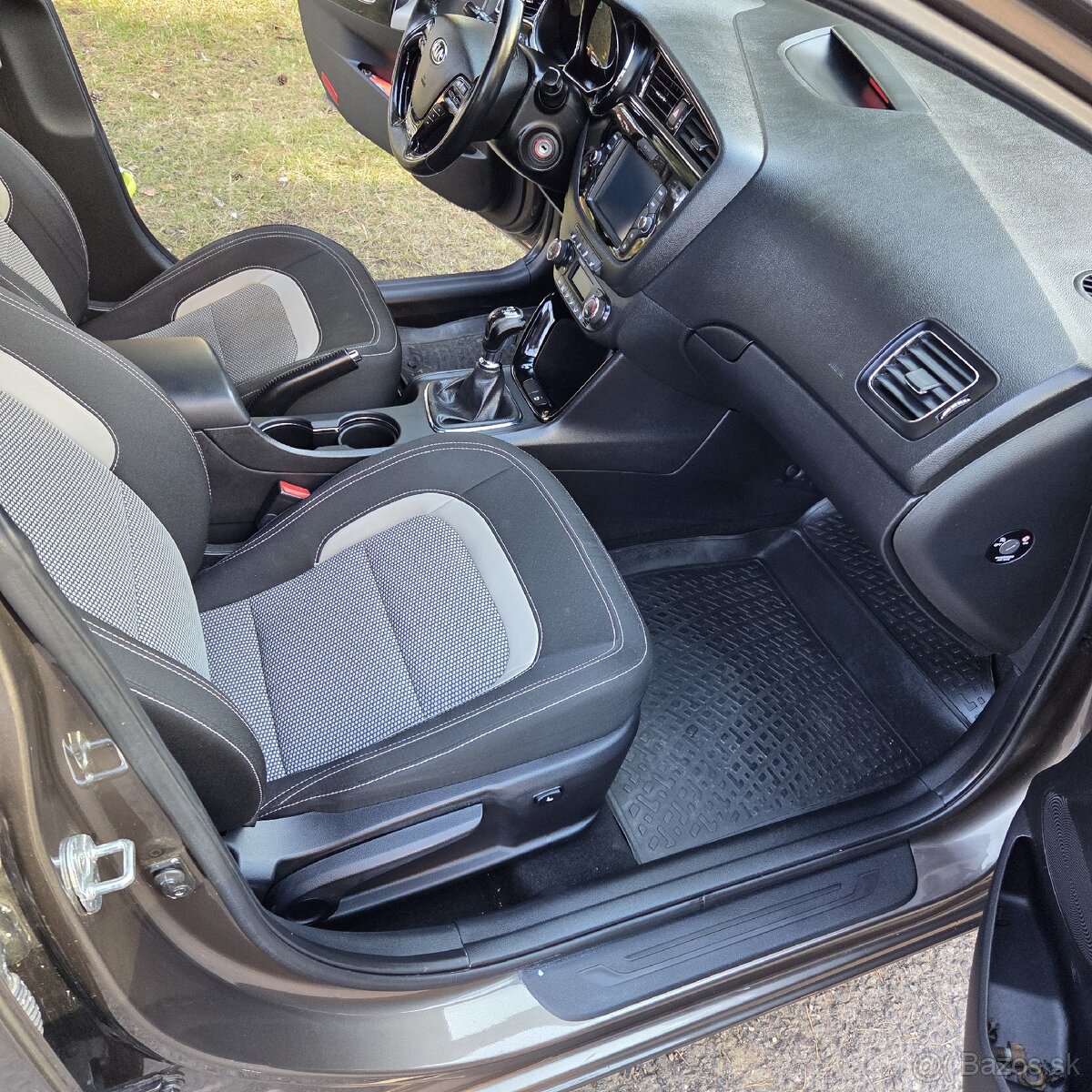 Kia ceed 1,6 GDi gold - 10