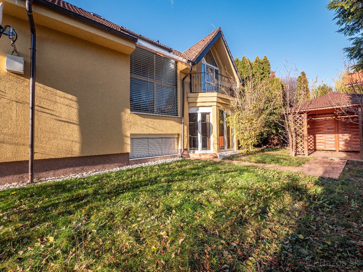 Na Predaj Exkluzívny Rodinný dom na prestížnej adrese v Záho - 10