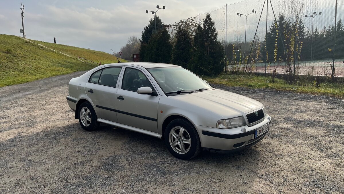 Škoda octavia 1.8 - 10