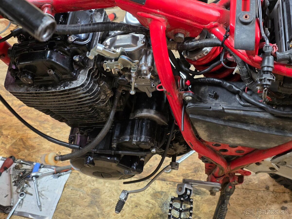 Yamaha XT600Z Tenere 3AJ - 10