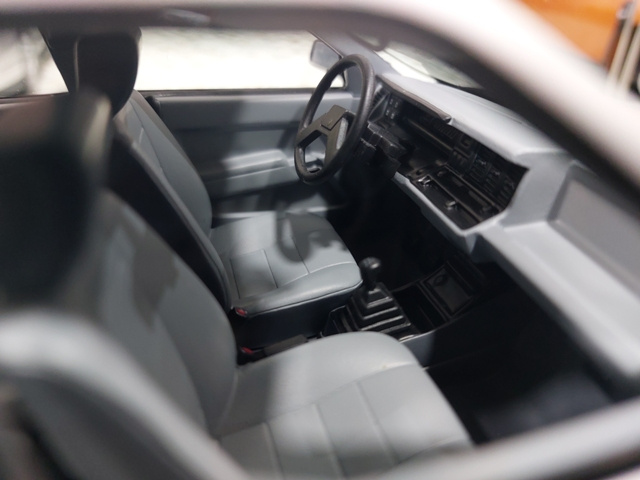 model auta Renault 21 Nevada 1988 Otto mobile 1:18 - 10