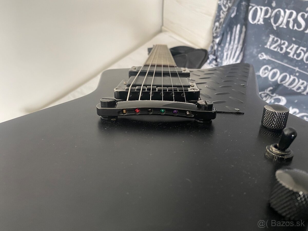 Epiphone Explorer Goth - 10