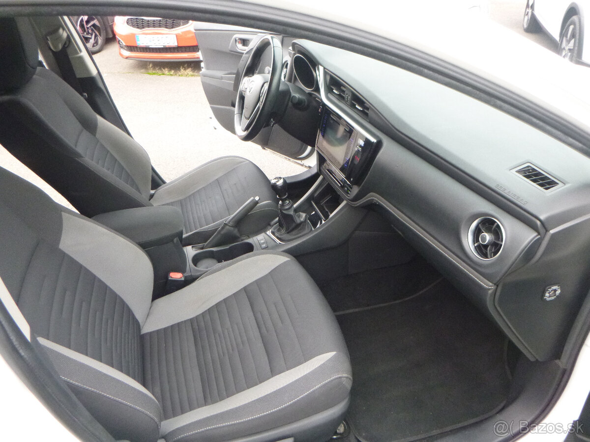 Toyota Auris Combi 1,2T 2017 - 10