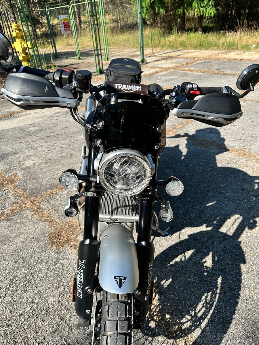 Triumph Scrambler 1200 - 10