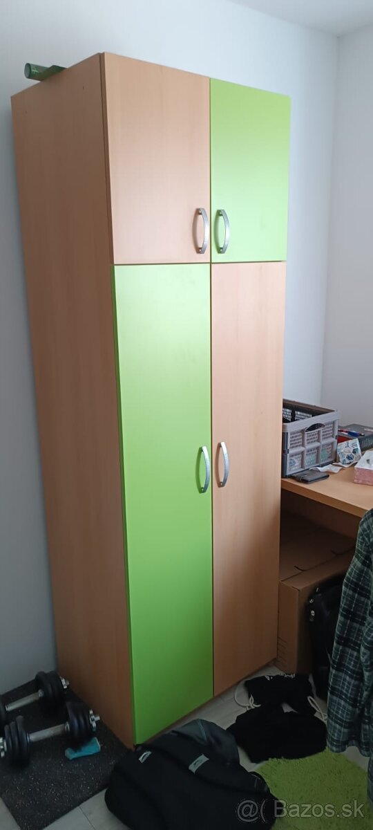 Poschodové postele z masívu s úložným priestorom a skrine. - 10