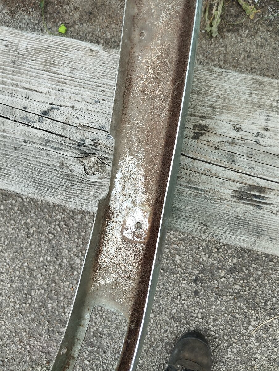 Predny naraznik 105 120 100 110 - 10