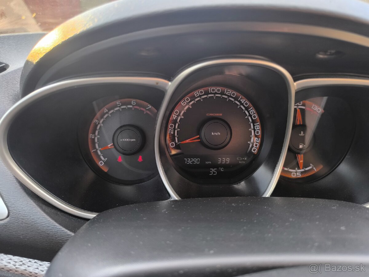 Lada vesta cross - 10