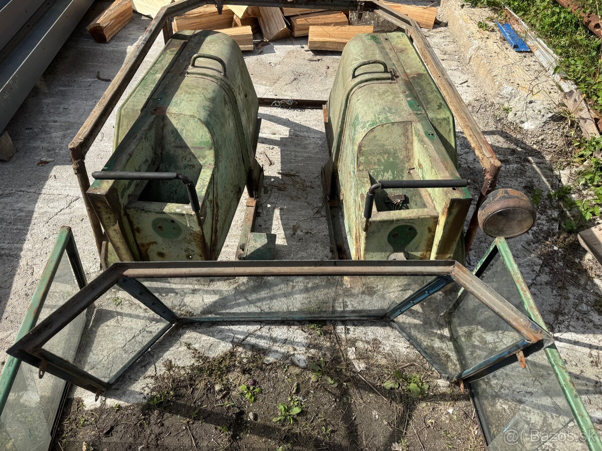 Zetor 25 blatníky kabína sklá - 10
