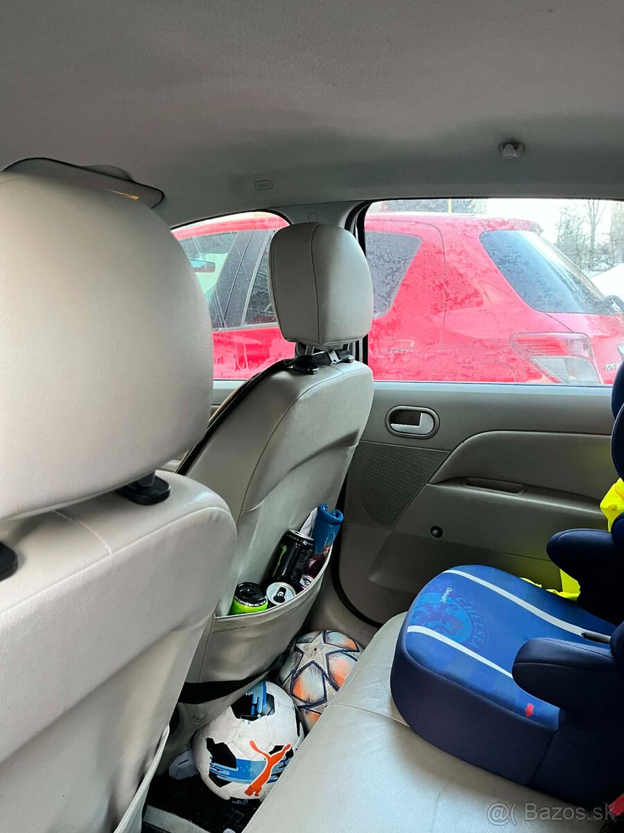 Ford fiesta 1.3 2003 - 10