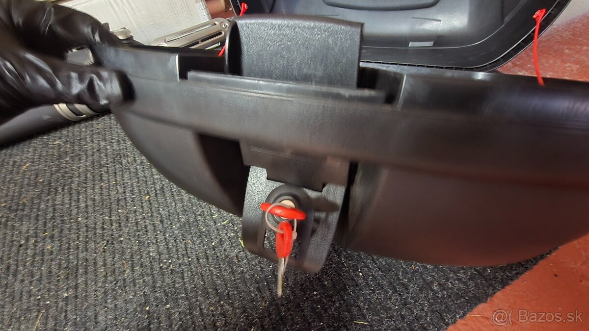 Moto Kufor + Montážna platňa + 2x kľúč - 10