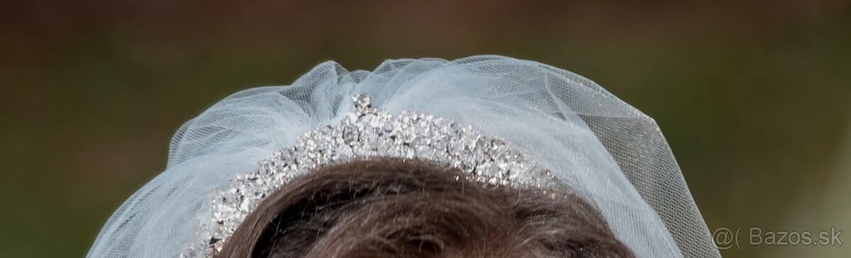 Princeznovské svadobné šaty so závojom a korunkou - 10