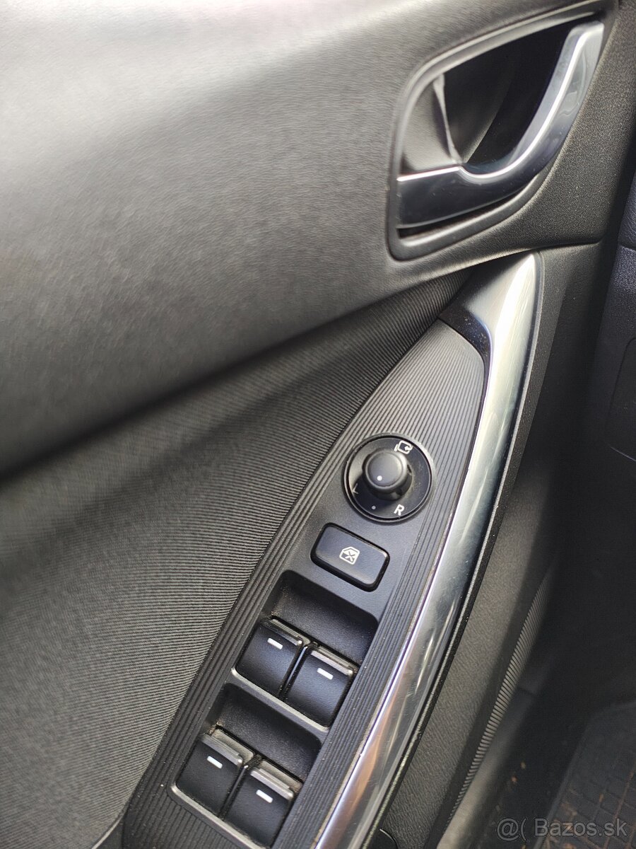 Mazda cx5 2.0 benzín attraction AWD AT - 10