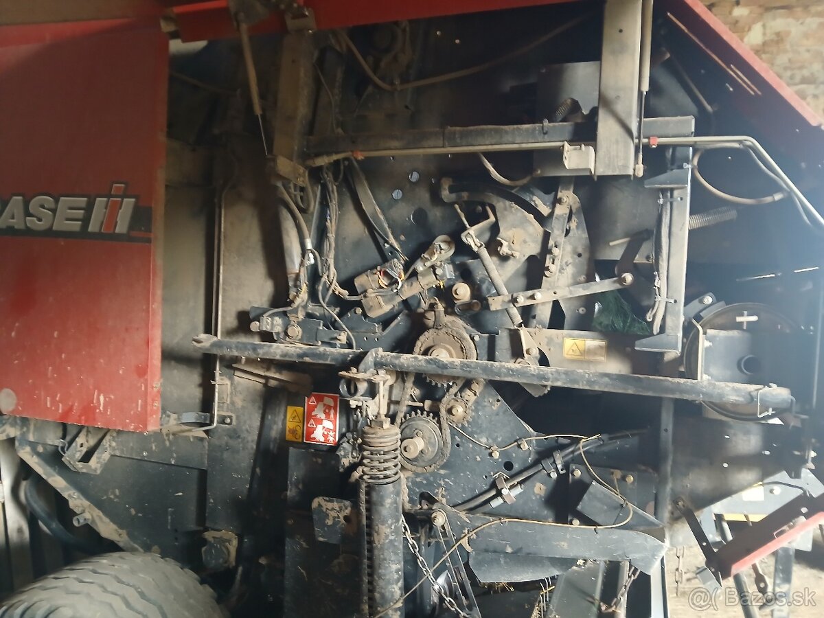 LIS na kulaté balíky CASE RB 454 s řezáním - 10