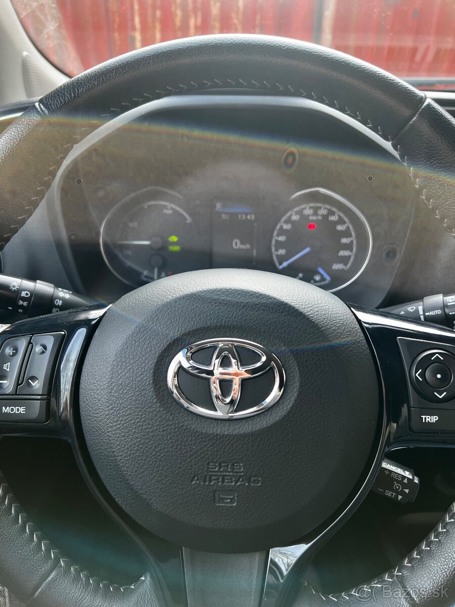 Toyota Yaris Hybrid 1.5 HSD CVT 5dv. - 10