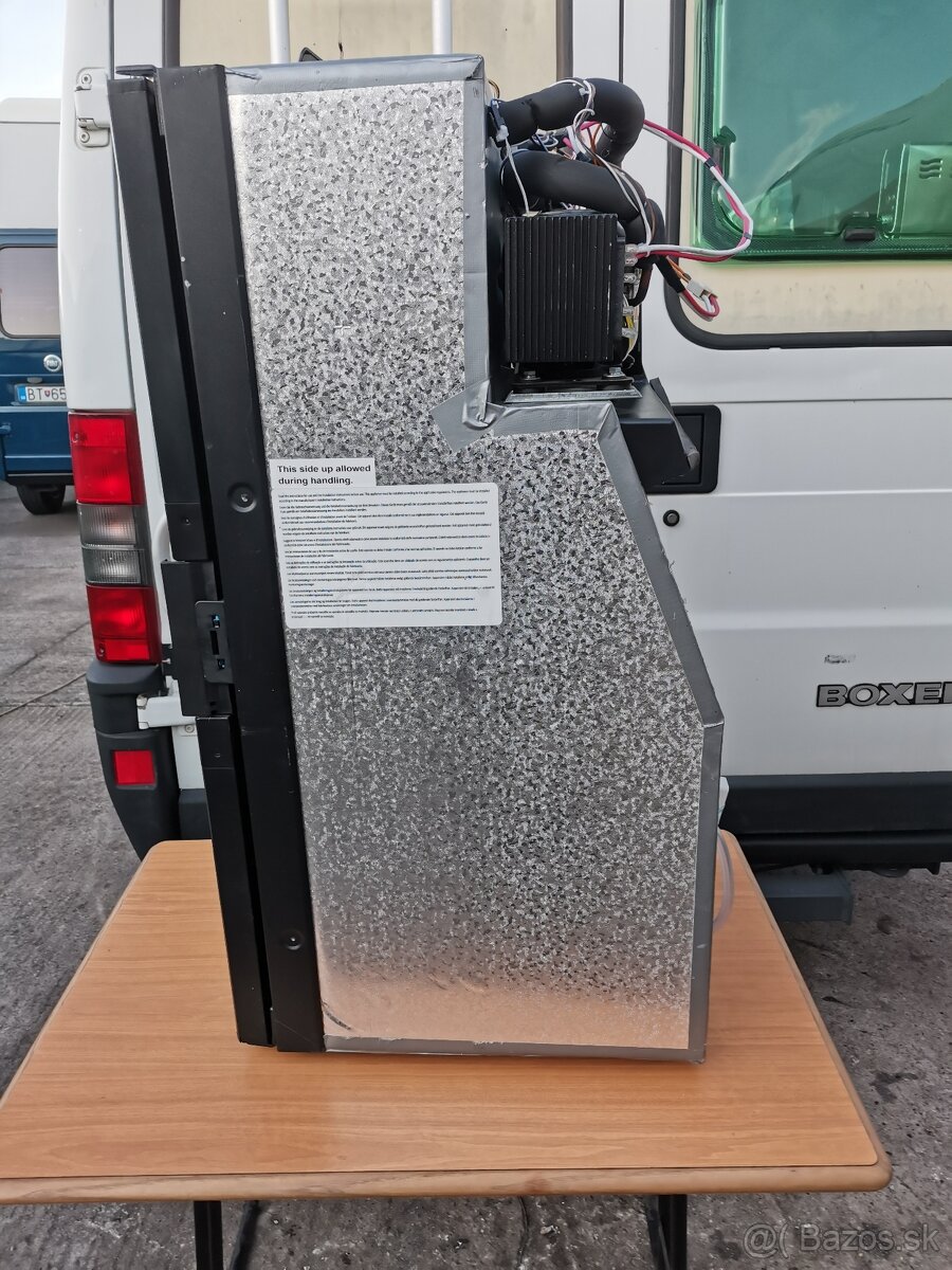 Predam dvierka a ine na autokaravan a obytny prives - 10