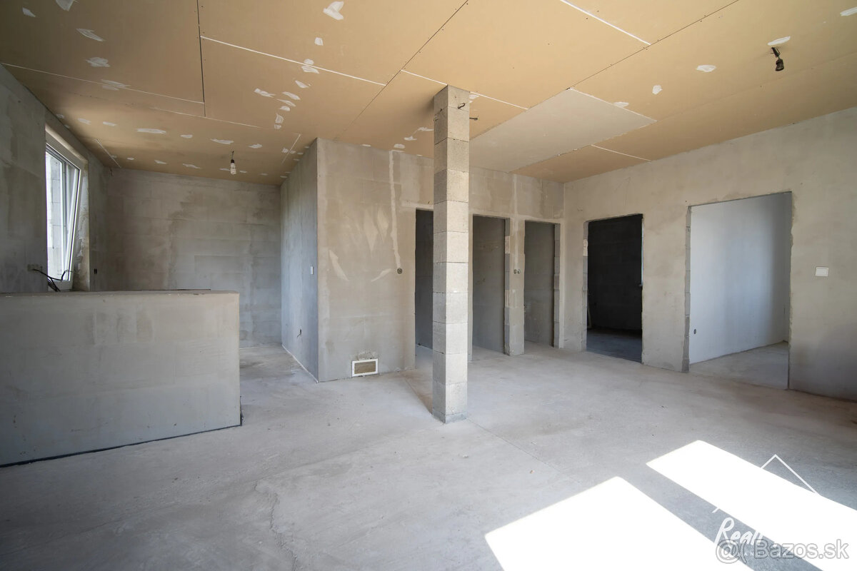 6-izbový rodinný dom na predaj vo Veľkej Mači - 10