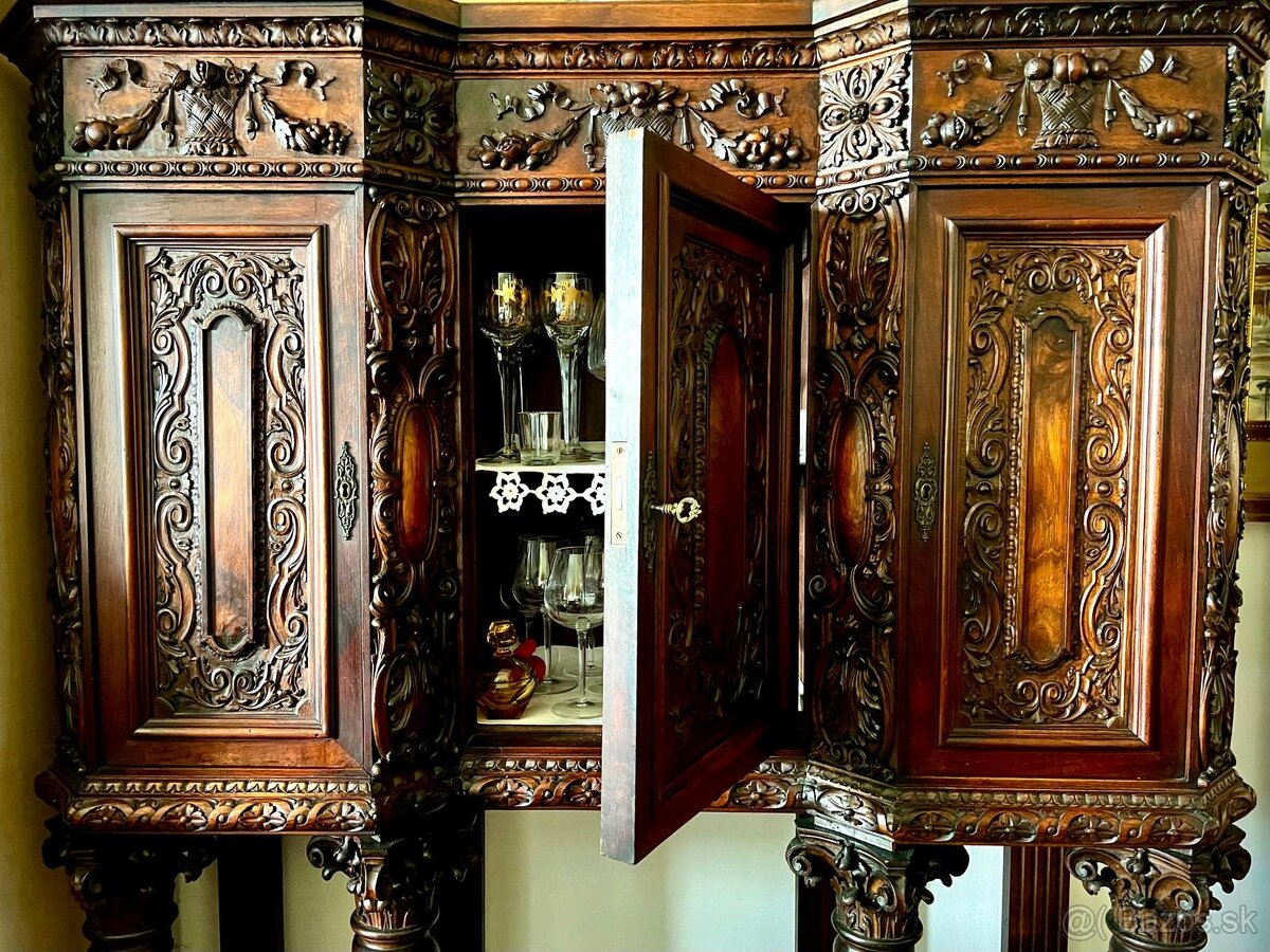 Starožitný nábytok - 10