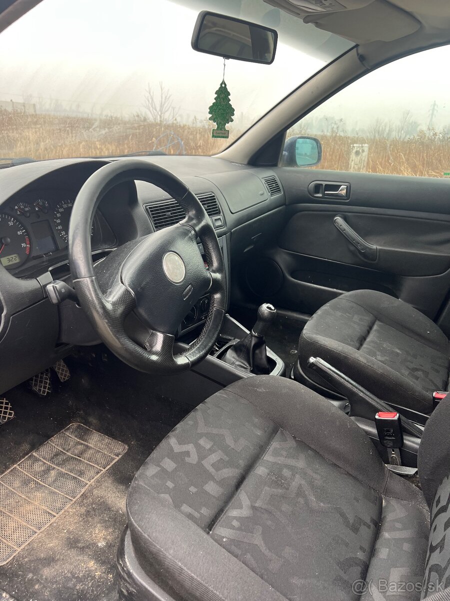 Volkswagen Golf 1.6sr 74kw - 10