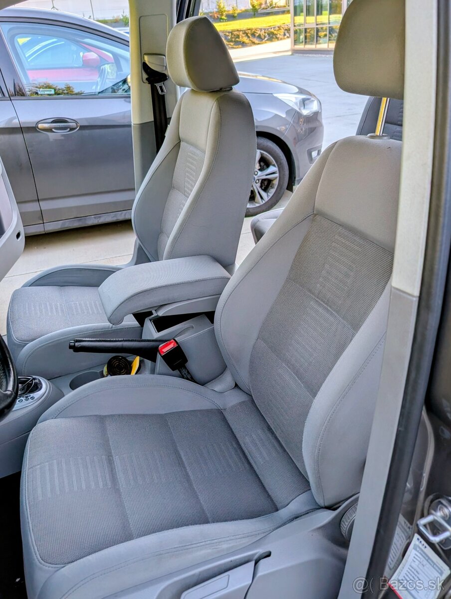 Volkswagen Touran 2.0 TDI DSG - 10