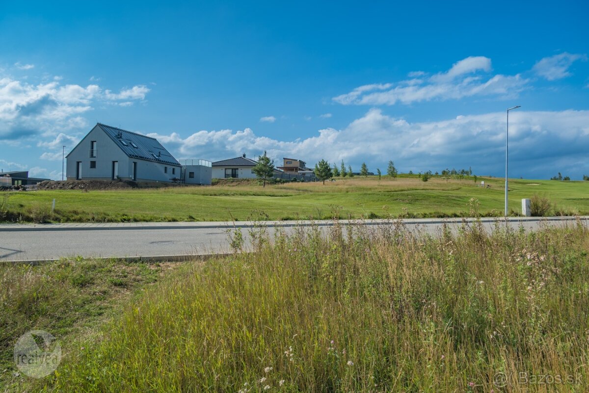 Stavebný pozemok pri golfovom ihrisku - Malý Slavkov - 10
