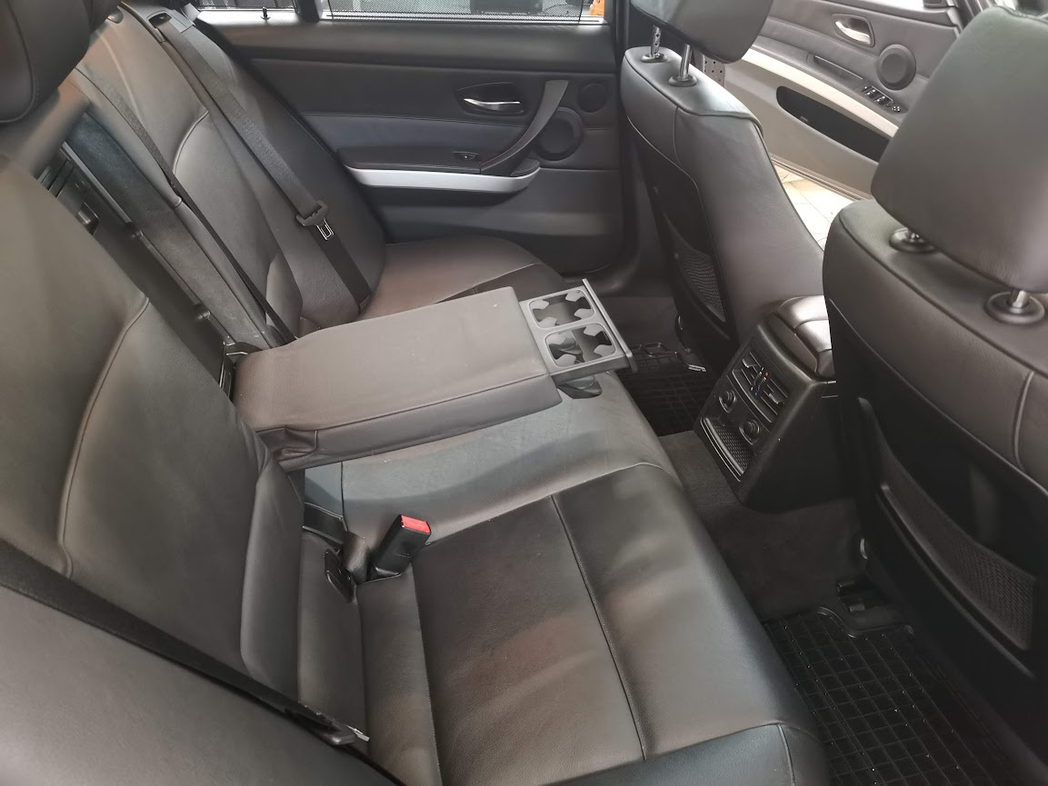 BMW 330xi TOURING (combi) - 10