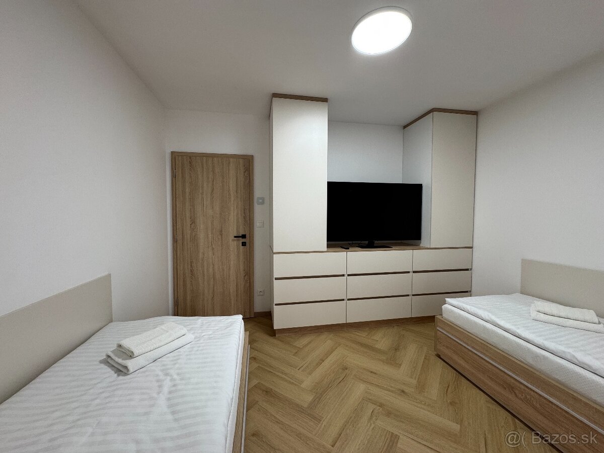 NA PREDAJ - Moderný 4-izbový byt - 10