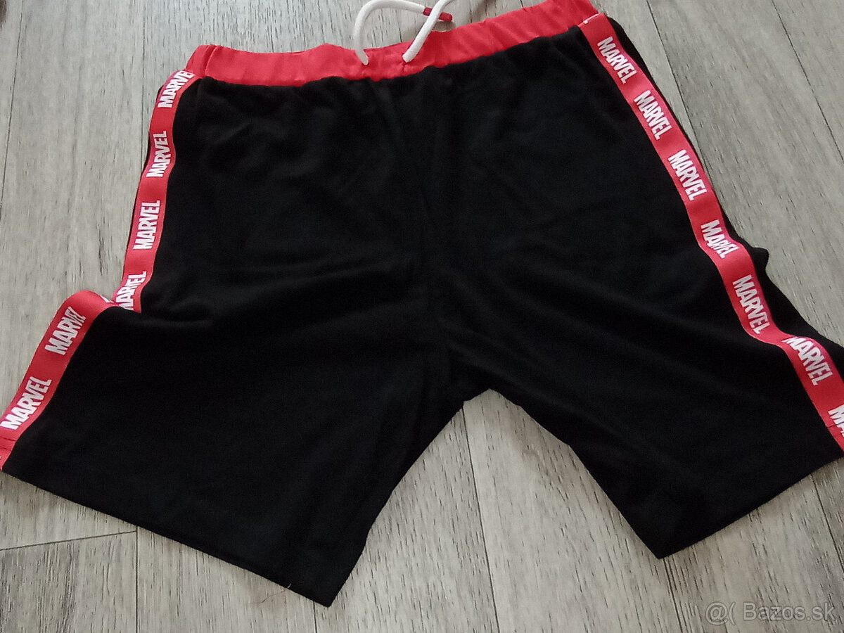 Čierne tepláky a kraťase Marvel 152 - 10