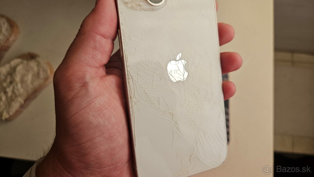 Apple iPhone 13 puknutý 128GB - 10