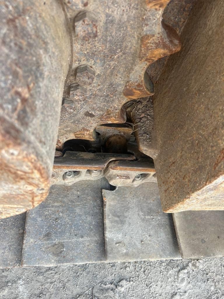 Liebherr 916 pásové rýpadlo - 10