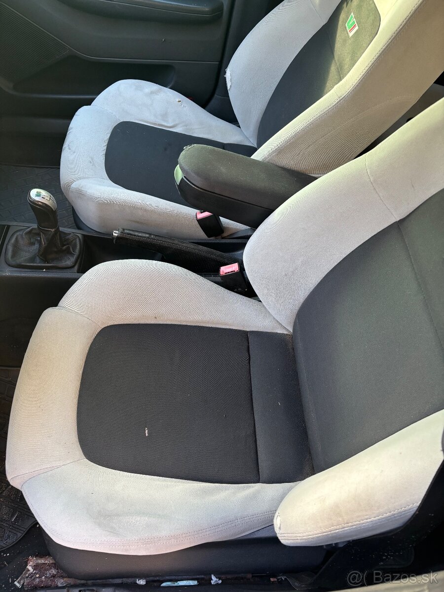 ŠKODA FABIA RS 1.9TDI 96KW - 10