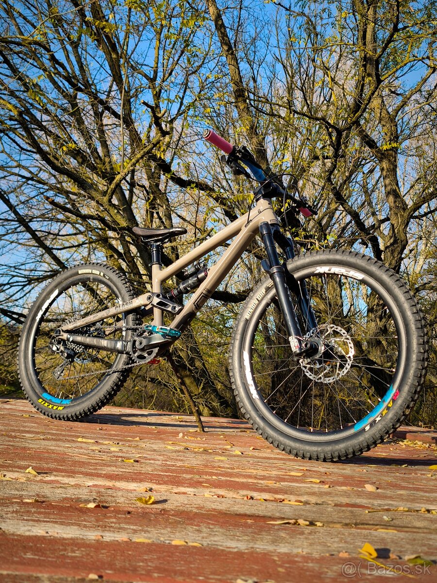 Commencal Clash 24 - 10