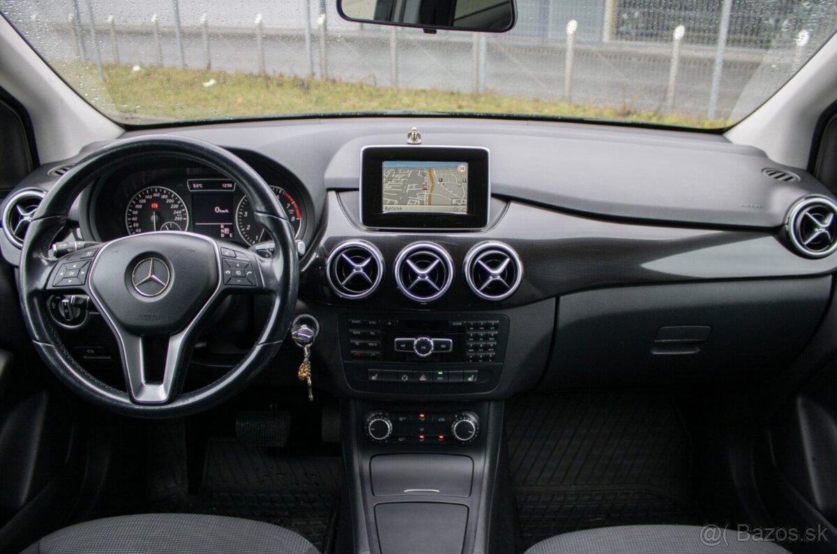 Mercedes-Benz B 180 - 10